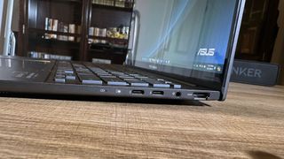 Asus Zenbook 14 OLED (Q425M)